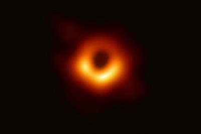 The_Black_Hole_041119A