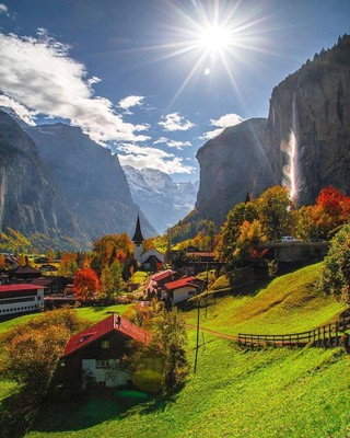 Lauterbrunnen Village_Switzerland_102521A