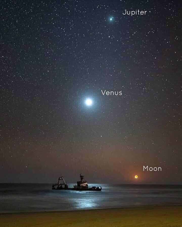Moon_Venus_Jupiter_112821A