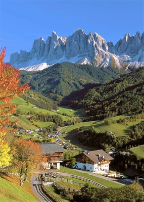 Funes_Dolomites_Italy_090223A