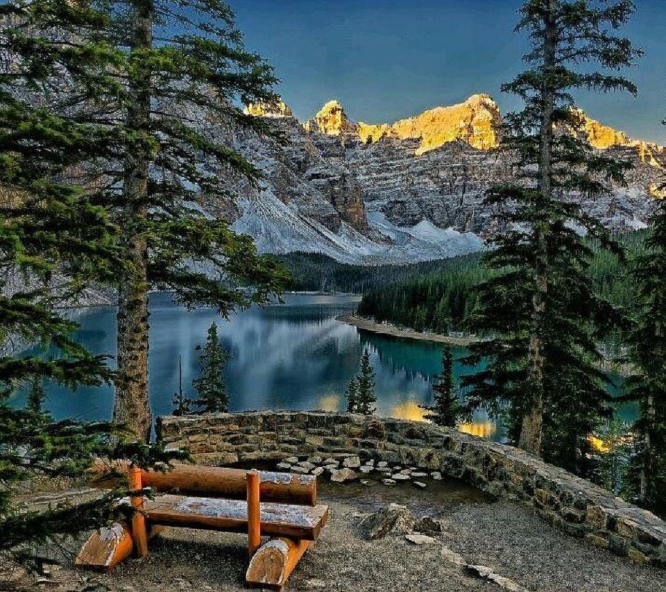 Moraine Lake_Canada_090121A