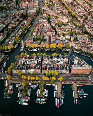 Amsterdam_Netherlands_Civil Engineering Discoveries_110920A.jpg