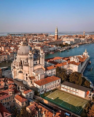 Venice_Italy_030921A