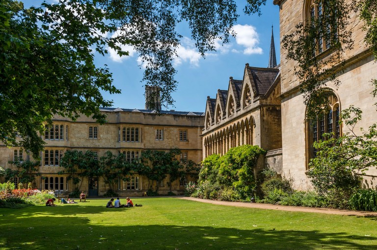 University of Oxford_061422H